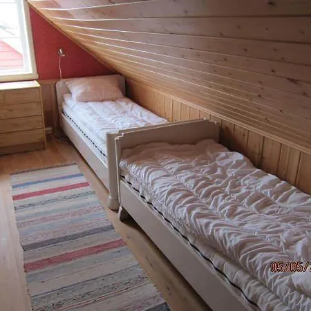 بيت للعطل Presthus Gard *