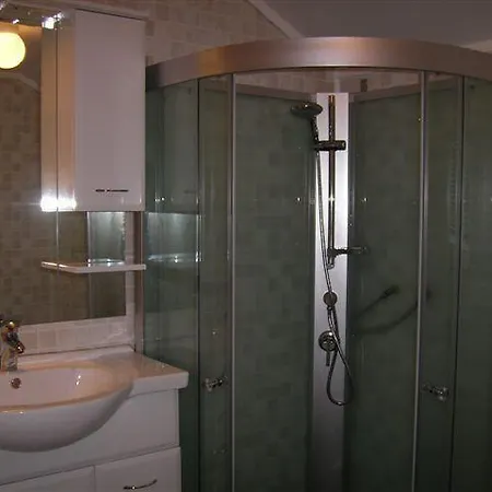 بيت للعطل Presthus Gard